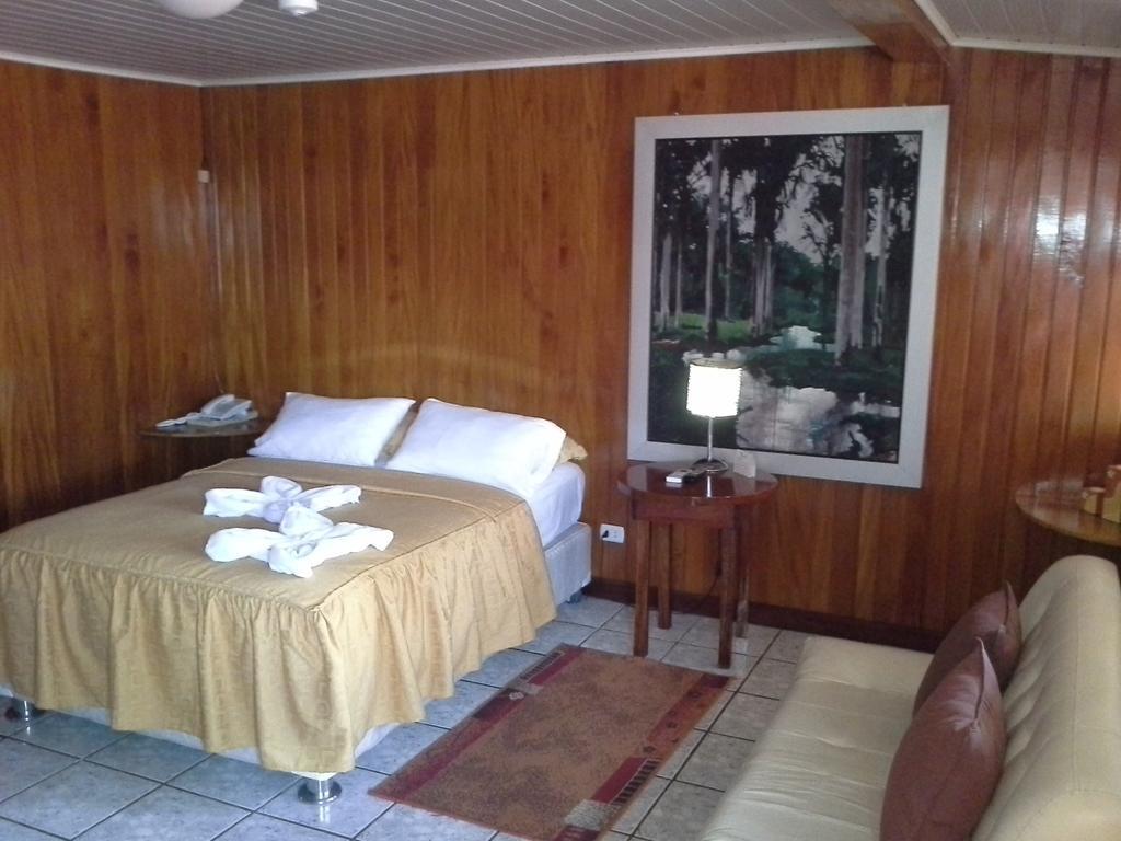 פוארטו מלדונדו Hotel Cabana Quinta חדר תמונה
