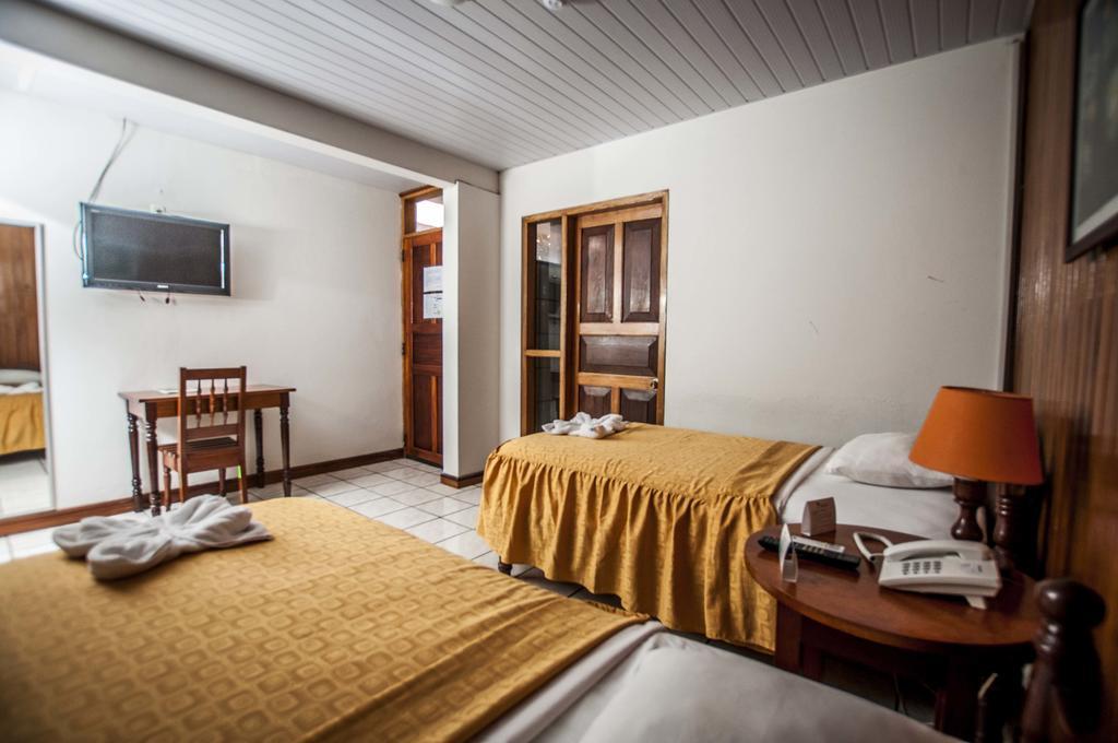 פוארטו מלדונדו Hotel Cabana Quinta חדר תמונה